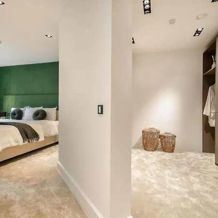 Modern Center - 0034-681-000-472 - For Reservations! Amsterdam