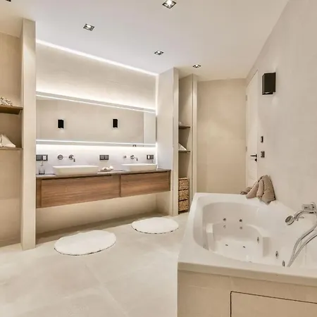 Apartament Modern Center - 0034-681-000-472 - For Reservations! *
